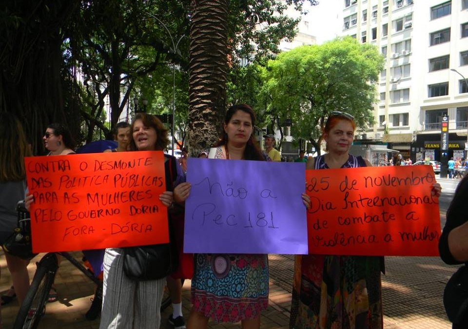 Feministas intensificam luta contra a ofensiva conservadora e neoliberal