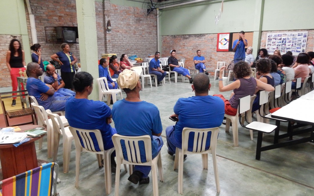Encontro reúne agricultoras do Vale do Ribeira e catadores de recicláveis em São Paulo
