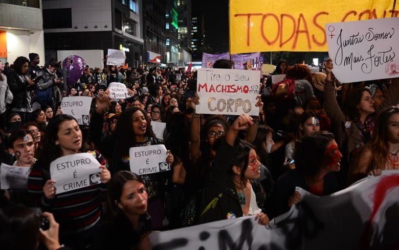 ‘Grande mídia quer reforçar feminilidade no 8 de Março, mas será um dia de luta’