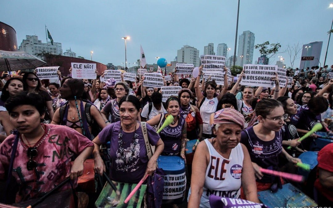Feministas vão às ruas contra Bolsonaro no 8 de março