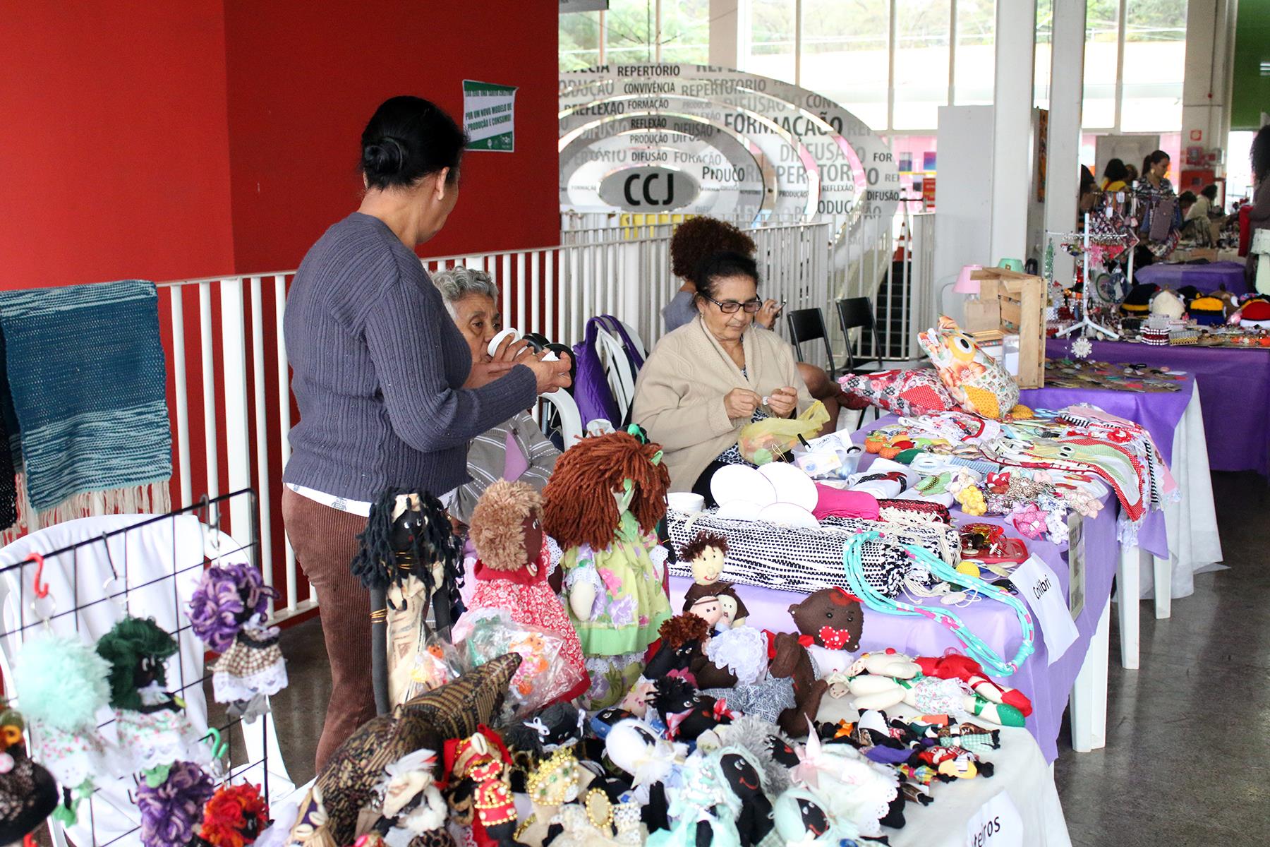 mostra economia feminista solidaria