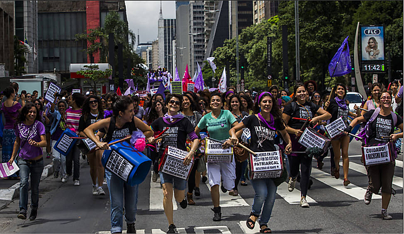 Rebeldia e força: mulheres resistem para viver e marcham para transformar