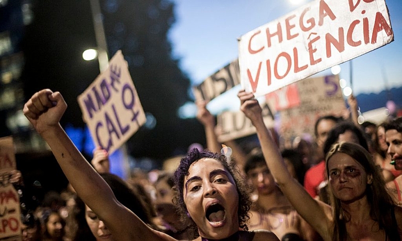 Disputa eleitoral: A vida das mulheres está em jogo e nós vamos defendê-la!