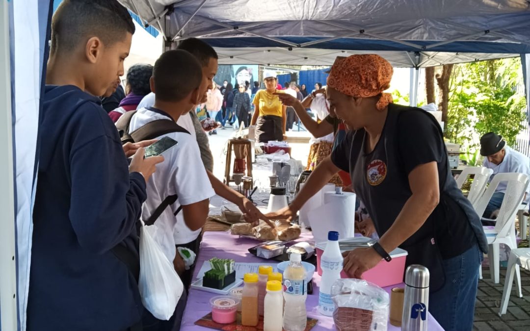 Venha para a próxima feira da economia solidária e feminista da Amesol!